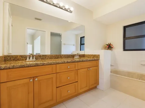 662 Mariners Way Boynton Beach FL 33435