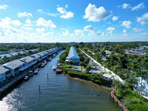 662 Mariners Way Boynton Beach FL 33435