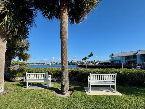 662 Mariners Way Boynton Beach FL 33435