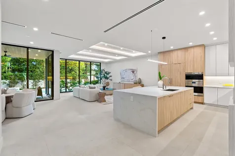367 Venetian Drive Delray Beach FL 33483