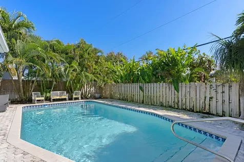 136 Oregon Lane Boca Raton FL 33487