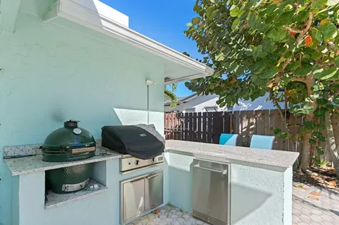 136 Oregon Lane Boca Raton FL 33487