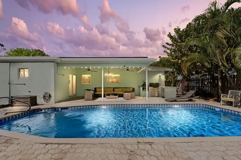 136 Oregon Lane Boca Raton FL 33487