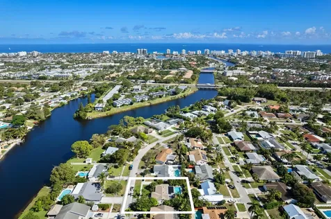 136 Oregon Lane Boca Raton FL 33487