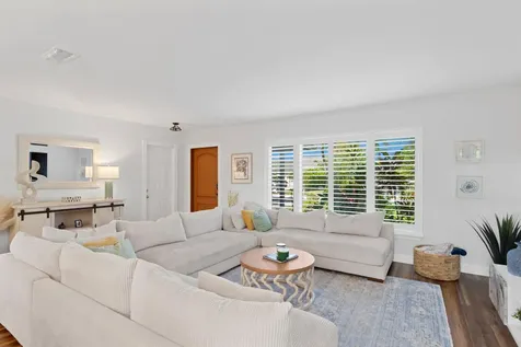 136 Oregon Lane Boca Raton FL 33487