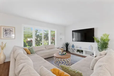136 Oregon Lane Boca Raton FL 33487