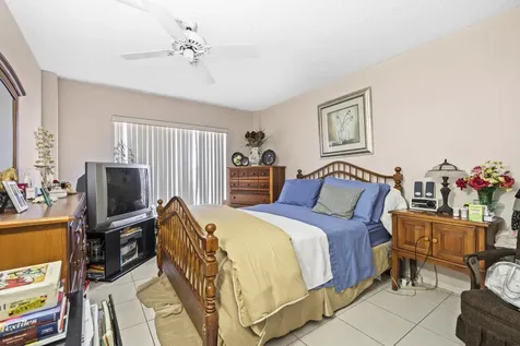 4174 Inverrary Drive Lauderhill FL 33319