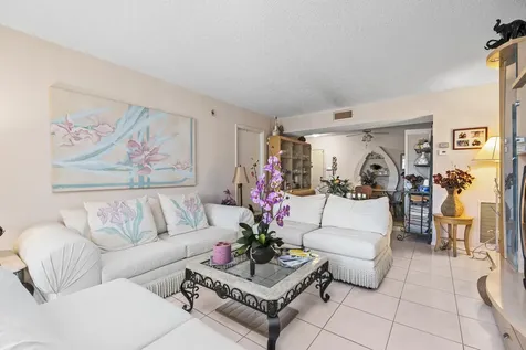 4174 Inverrary Drive Lauderhill FL 33319