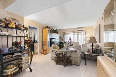 4174 Inverrary Drive Lauderhill FL 33319