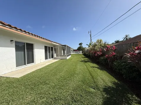 330 Oregon Lane Boca Raton FL 33487