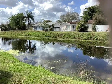 9743 Saddlebrook Drive Boca Raton FL 33496