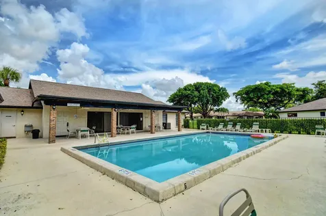 4820 Equestrian Circle Boynton Beach FL 33436