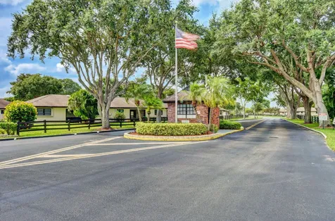 4820 Equestrian Circle Boynton Beach FL 33436