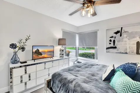 7946 Sailing Shores Terrace Boynton Beach FL 33437