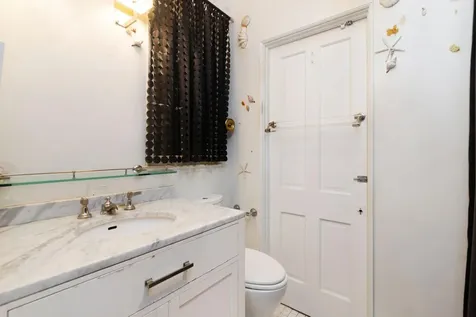 228 Phipps Palm Beach FL 33480