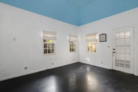 228 Phipps Palm Beach FL 33480
