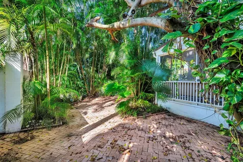 228 Phipps Palm Beach FL 33480