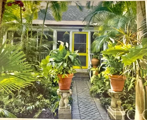 228 Phipps Palm Beach FL 33480