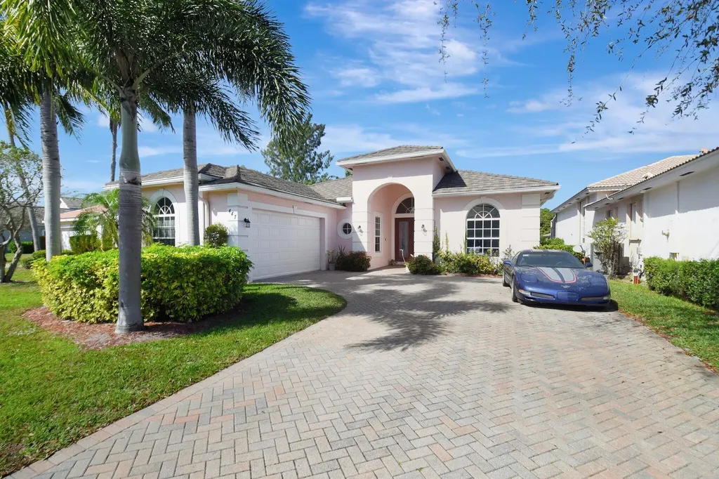447 Pine Tree Court Atlantis FL 33462