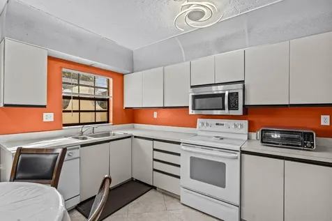 2195 Nw 14th Street Delray Beach FL 33445
