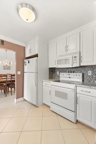 2081 Sw 12th Avenue Boynton Beach FL 33426