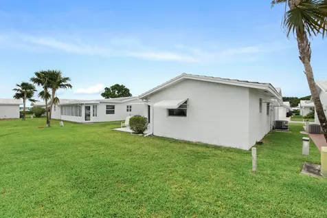 2081 Sw 12th Avenue Boynton Beach FL 33426
