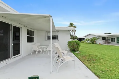 2081 Sw 12th Avenue Boynton Beach FL 33426