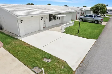2081 Sw 12th Avenue Boynton Beach FL 33426