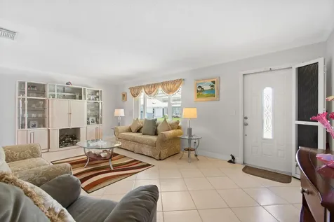 2081 Sw 12th Avenue Boynton Beach FL 33426