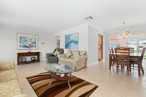 2081 Sw 12th Avenue Boynton Beach FL 33426