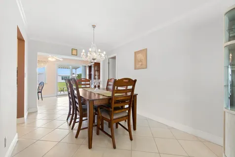 2081 Sw 12th Avenue Boynton Beach FL 33426