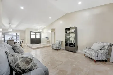 11660 Island Lakes Lane Boca Raton FL 33498