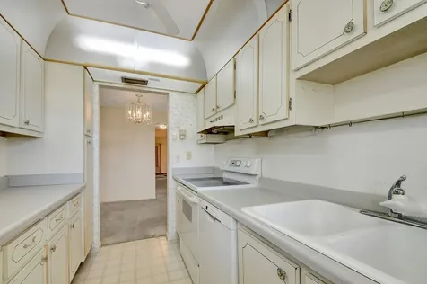 140 South Boulevard Boynton Beach FL 33435