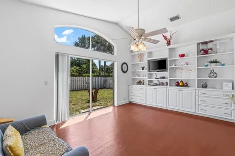 5169 Prairie Dunes Village Circle Lake Worth FL 33463