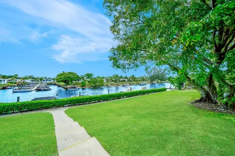 5095 Heatherhill Lane Boca Raton FL 33486