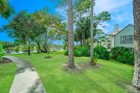 5095 Heatherhill Lane Boca Raton FL 33486