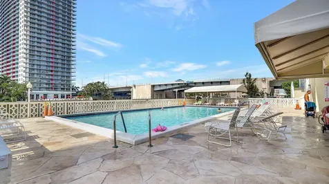 1825 S Ocean Drive Drive Hallandale Beach FL 33009