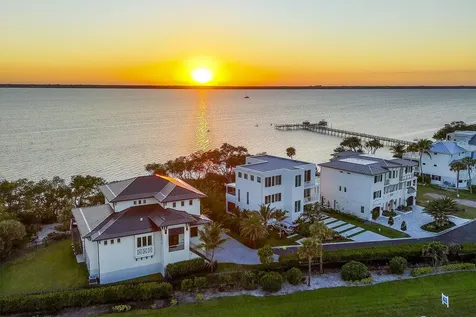 7683 Pelican Pointe Drive Jensen Beach FL 34957