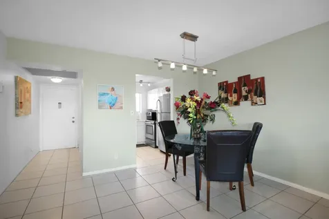 300 Waterway Drive Lantana FL 33462