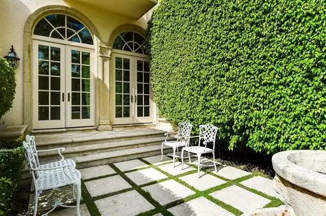 401 Chilean Avenue Palm Beach FL 33480