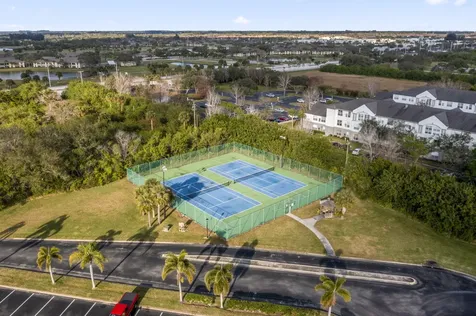 1907 Aynsley Way Vero Beach FL 32966