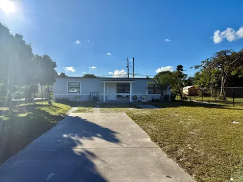 303 Nw 28 Way Fort Lauderdale FL 33311