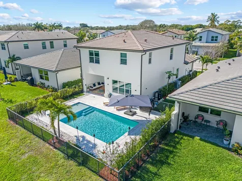 2724 Country Lake Trail Boynton Beach FL 33436