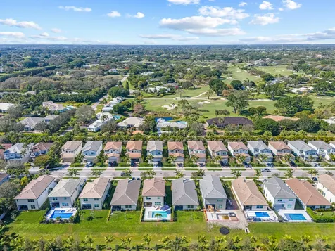 2724 Country Lake Trail Boynton Beach FL 33436