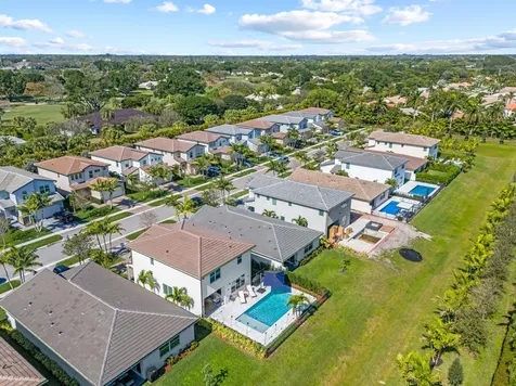 2724 Country Lake Trail Boynton Beach FL 33436