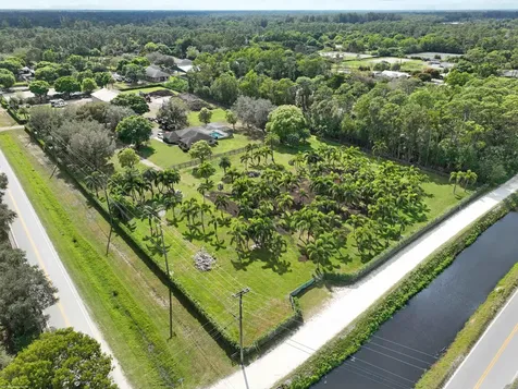 13528 N 6th Court Loxahatchee Groves FL 33470