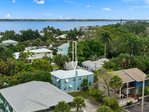 1136 Se Osceola Street Stuart FL 34996