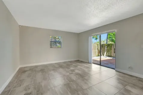 1251 S Federal Highway Boca Raton FL 33432