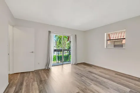 1251 S Federal Highway Boca Raton FL 33432