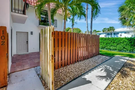 1251 S Federal Highway Boca Raton FL 33432